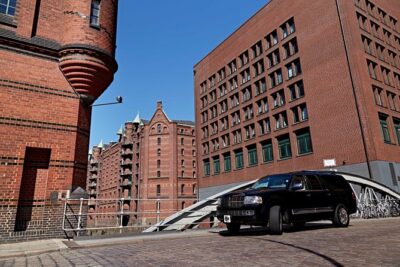 Your private 3-hour Hamburg driving tour with a former policeman